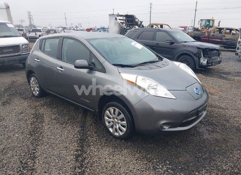 2015 Nissan Leaf S (VIN 1N4AZ0CP6FC305227) main photo