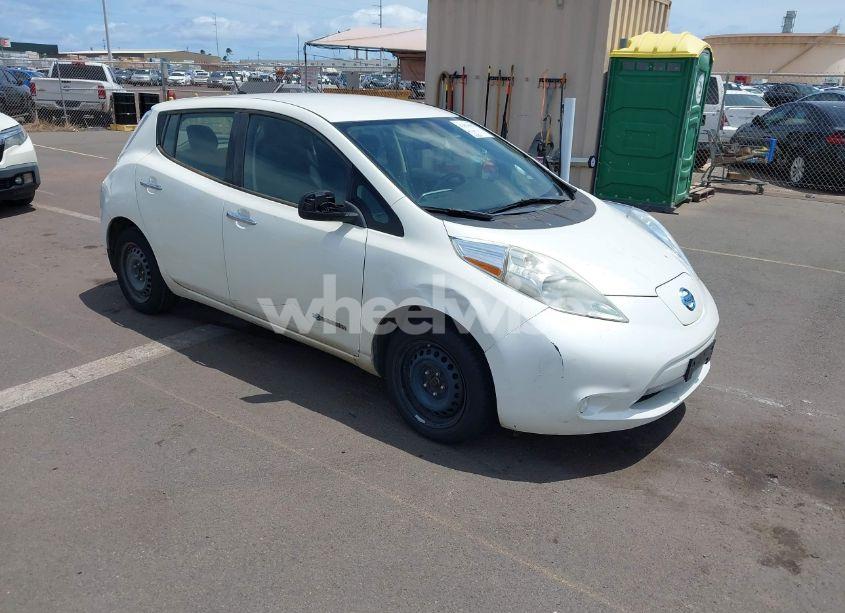 2015 Nissan Leaf S (VIN 1N4AZ0CP6FC332749) main photo