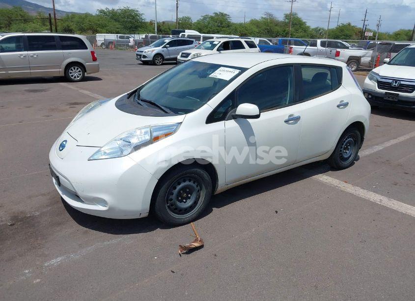 Photo 2 of 2015 Nissan Leaf S (VIN 1N4AZ0CP6FC332749)