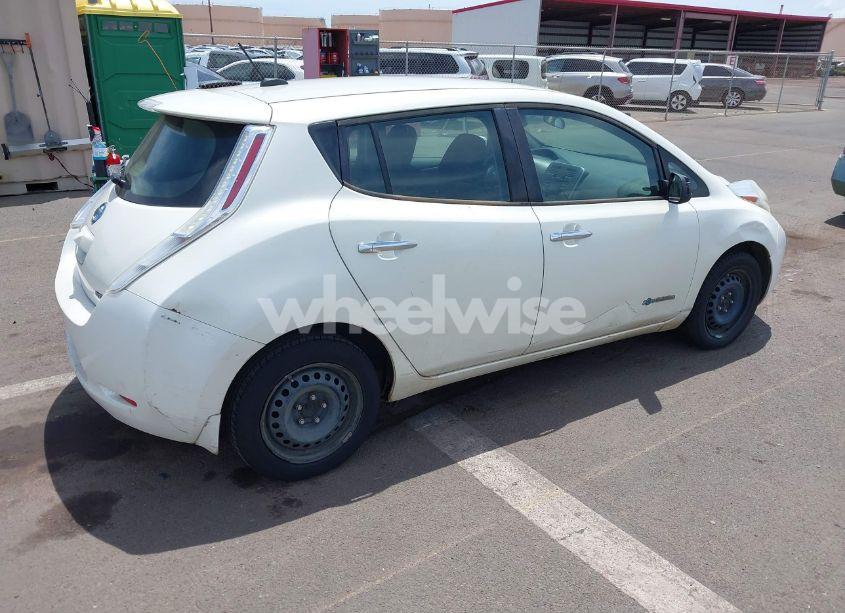 Photo 4 of 2015 Nissan Leaf S (VIN 1N4AZ0CP6FC332749)