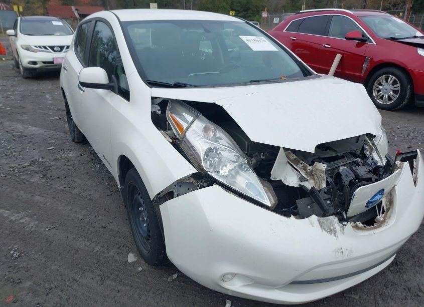 2015 Nissan Leaf S (VIN 1N4AZ0CP7FC318133) main photo
