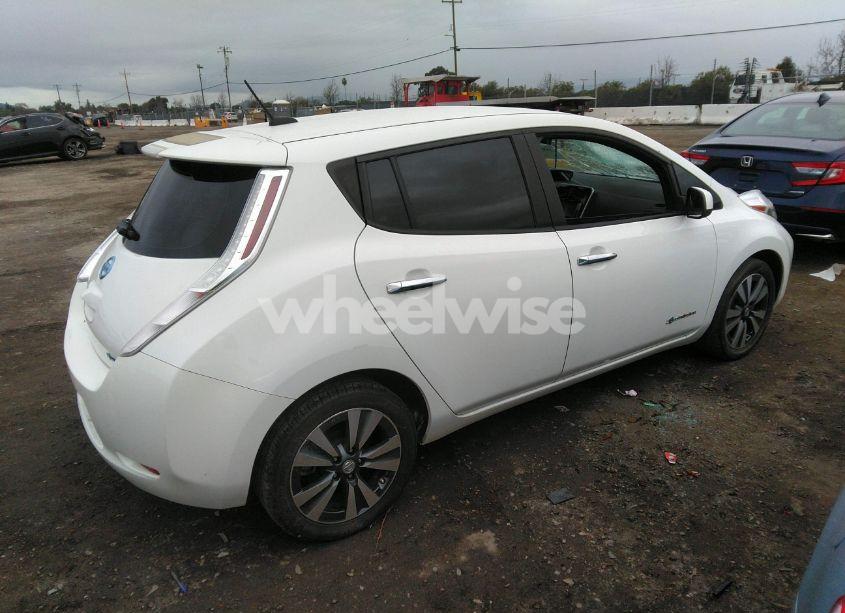Photo 4 of 2015 Nissan Leaf SL (VIN 1N4AZ0CP7FC324255)
