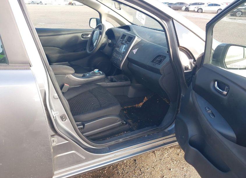 Photo 5 of 2016 Nissan Leaf S (VIN 1N4AZ0CP7GC304007)