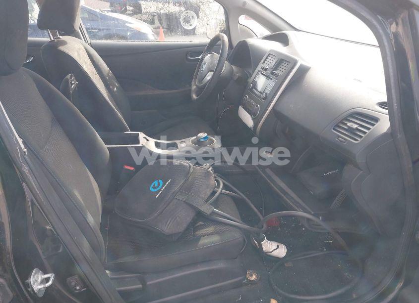 Photo 5 of 2014 Nissan Leaf S (VIN 1N4AZ0CP8EC334260)