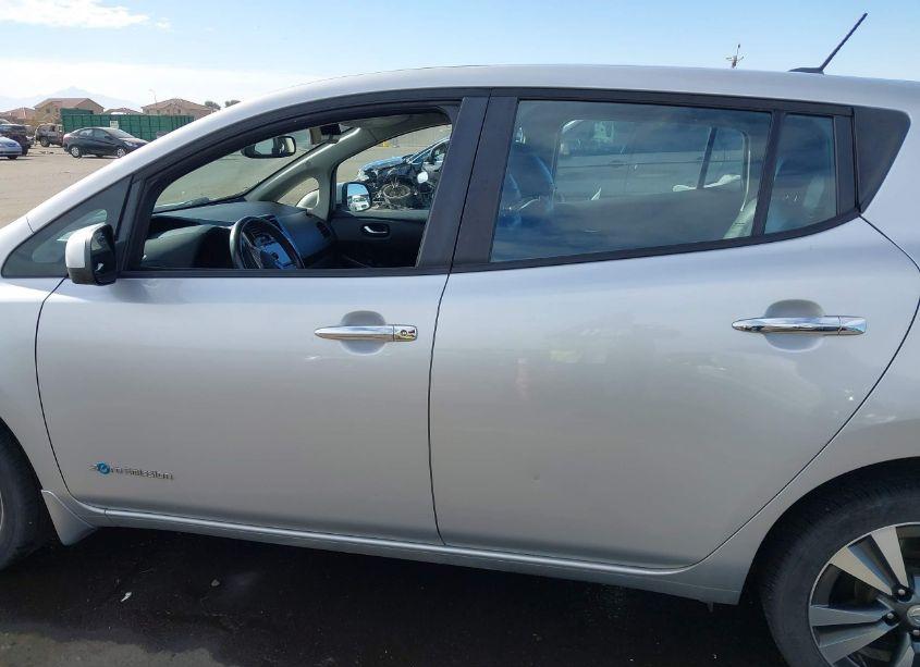 Photo 15 of 2015 Nissan Leaf SL (VIN 1N4AZ0CP8FC309974)