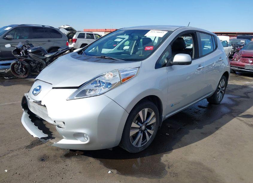 Photo 2 of 2015 Nissan Leaf SL (VIN 1N4AZ0CP8FC309974)