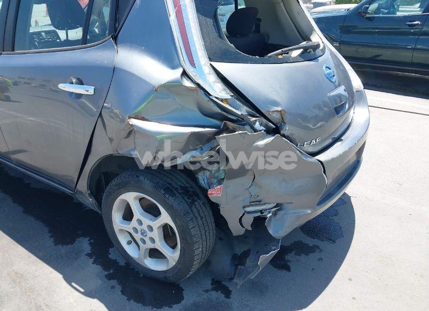 Photo 6 of 2014 Nissan Leaf SV (VIN 1N4AZ0CP9EC335871)