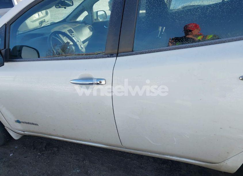 Photo 14 of 2014 Nissan Leaf S (VIN 1N4AZ0CP9EC339662)