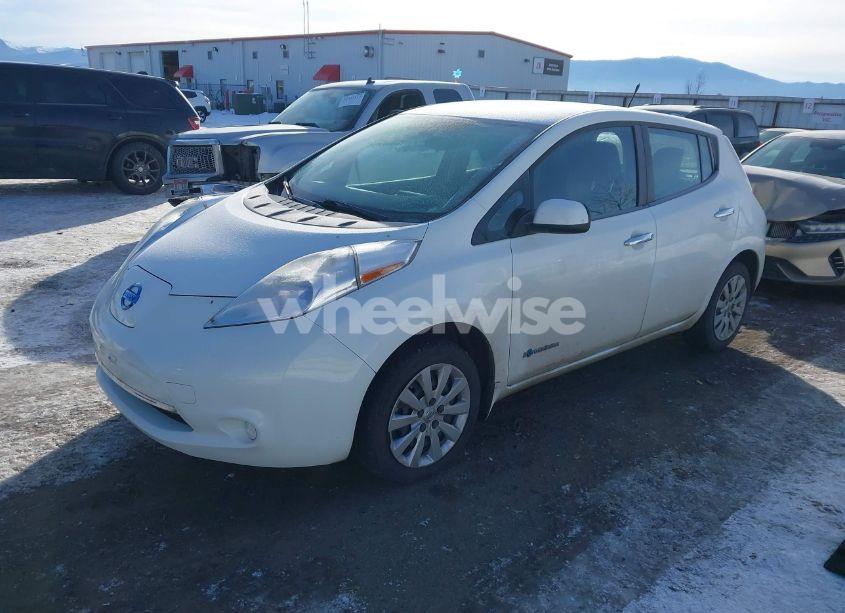 Photo 2 of 2014 Nissan Leaf S (VIN 1N4AZ0CP9EC339662)