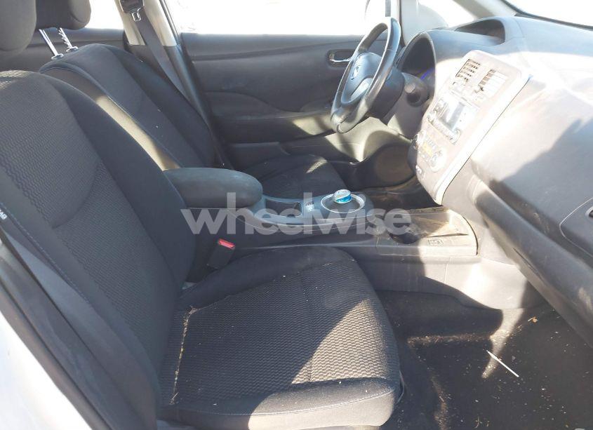 Photo 5 of 2014 Nissan Leaf S (VIN 1N4AZ0CP9EC339662)