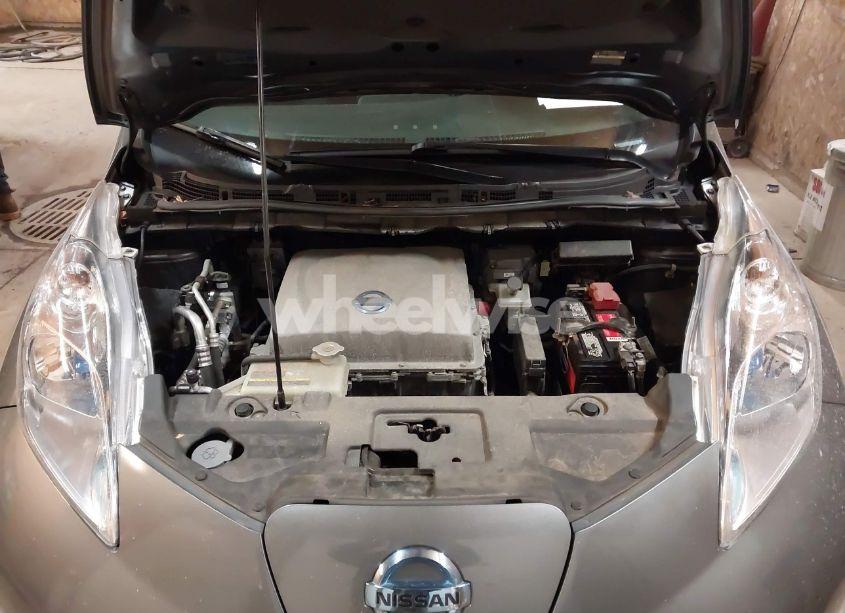 Photo 10 of 2014 Nissan Leaf SV (VIN 1N4AZ0CPXEC335135)