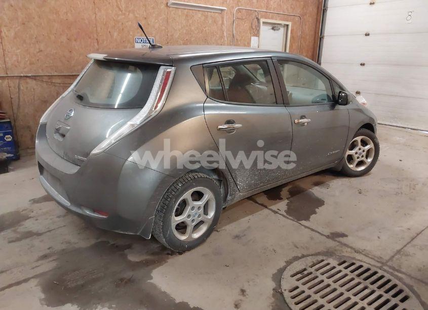 Photo 4 of 2014 Nissan Leaf SV (VIN 1N4AZ0CPXEC335135)