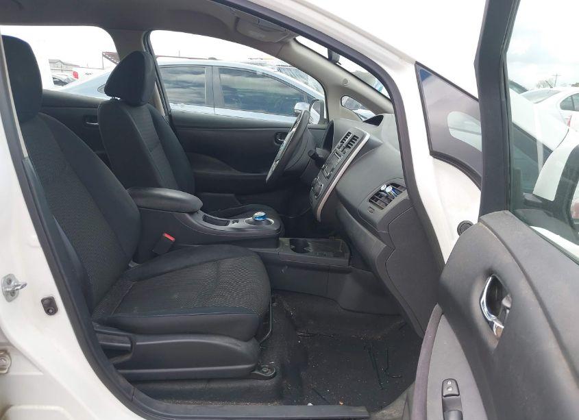 Photo 5 of 2016 Nissan Leaf S (VIN 1N4AZ0CPXGC311923)