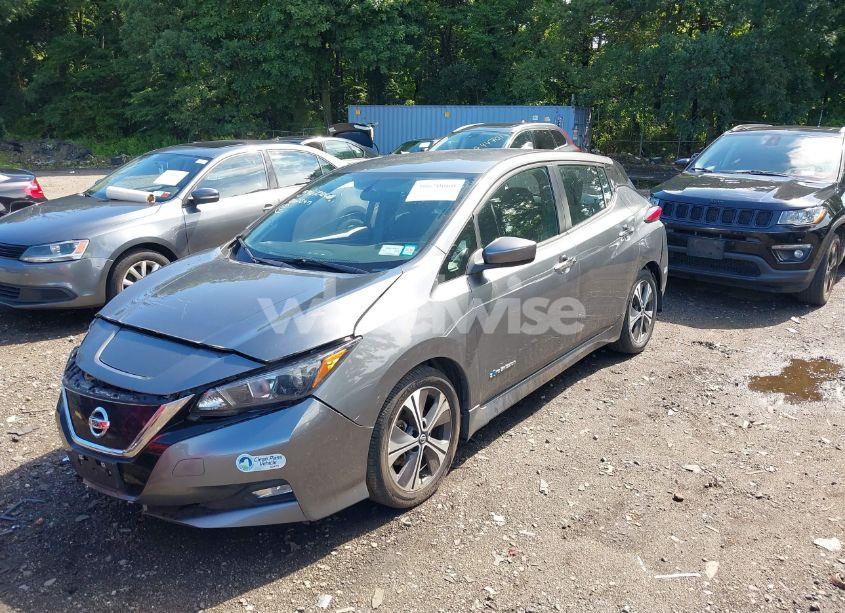 Photo 2 of 2018 Nissan Leaf SV (VIN 1N4AZ1CP1JC302105)