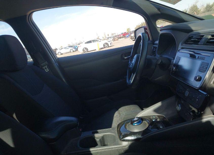Photo 5 of 2018 Nissan Leaf SV (VIN 1N4AZ1CP1JC310768)