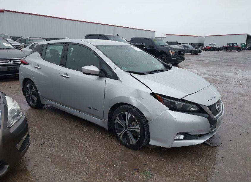 2018 Nissan Leaf SV (VIN 1N4AZ1CP3JC305278) main photo