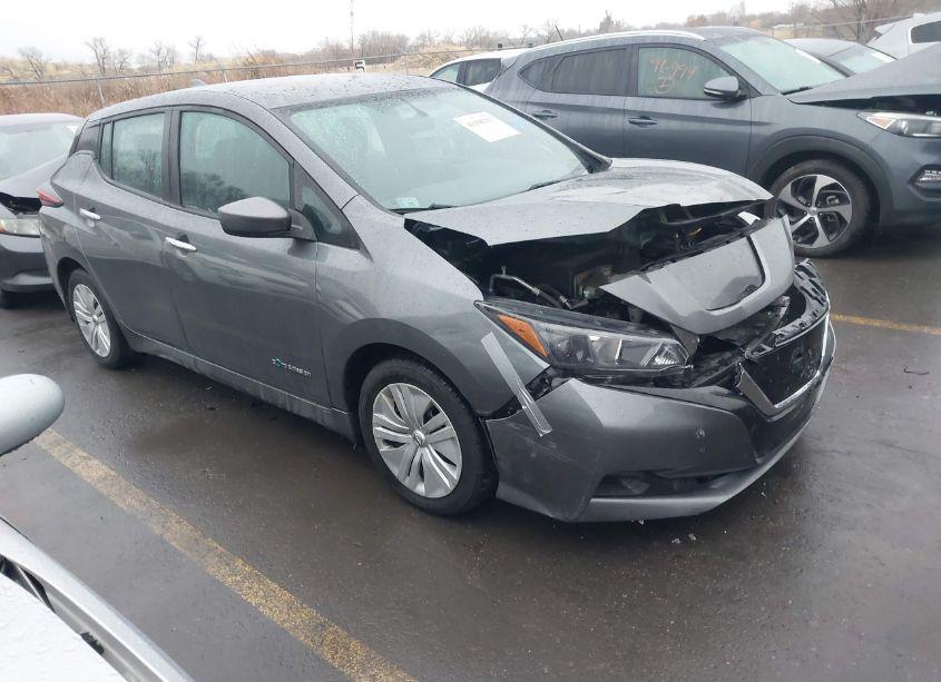 2018 Nissan Leaf S (VIN 1N4AZ1CP4JC308514) main photo