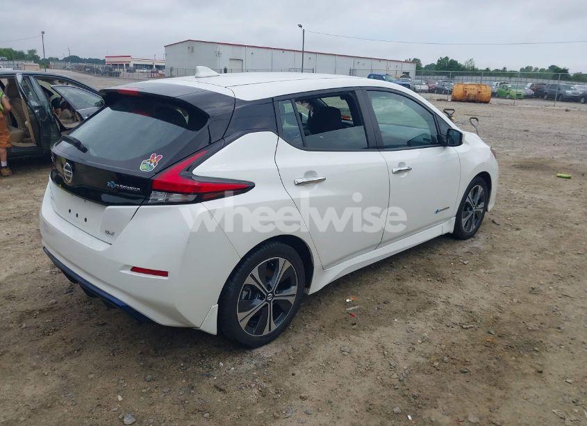 Photo 4 of 2018 Nissan Leaf SV (VIN 1N4AZ1CP5JC303483)