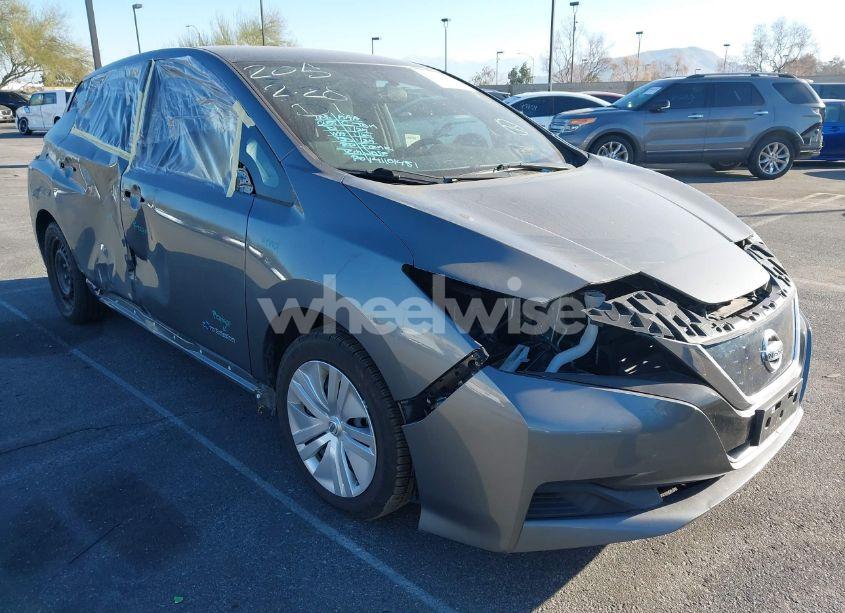 2019 Nissan Leaf S (VIN 1N4AZ1CP9KC305352) main photo
