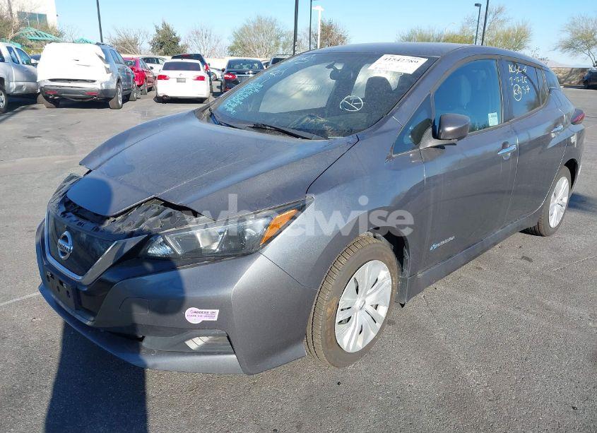 Photo 2 of 2019 Nissan Leaf S (VIN 1N4AZ1CP9KC305352)