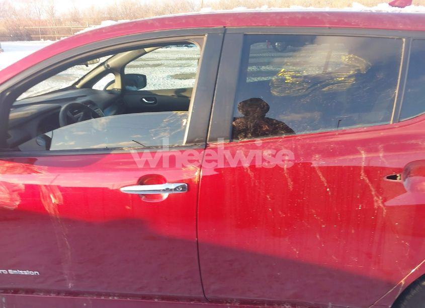 Photo 15 of 2018 Nissan Leaf SV (VIN 1N4AZ1CPXJC307237)