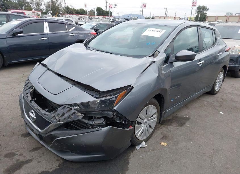 Photo 2 of 2018 Nissan Leaf S (VIN 1N4AZ1CPXJC315340)