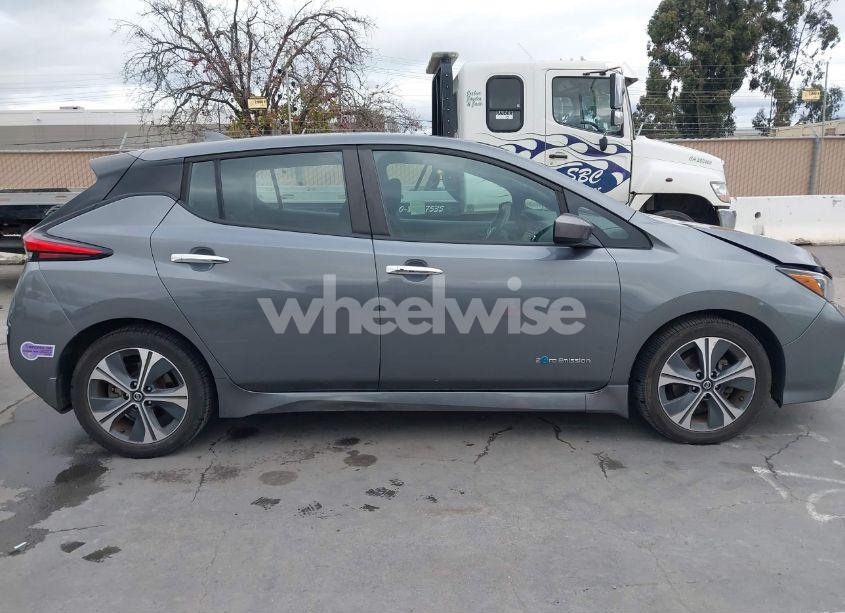 Photo 13 of 2018 Nissan Leaf SV (VIN 1N4AZ1CPXJC317668)