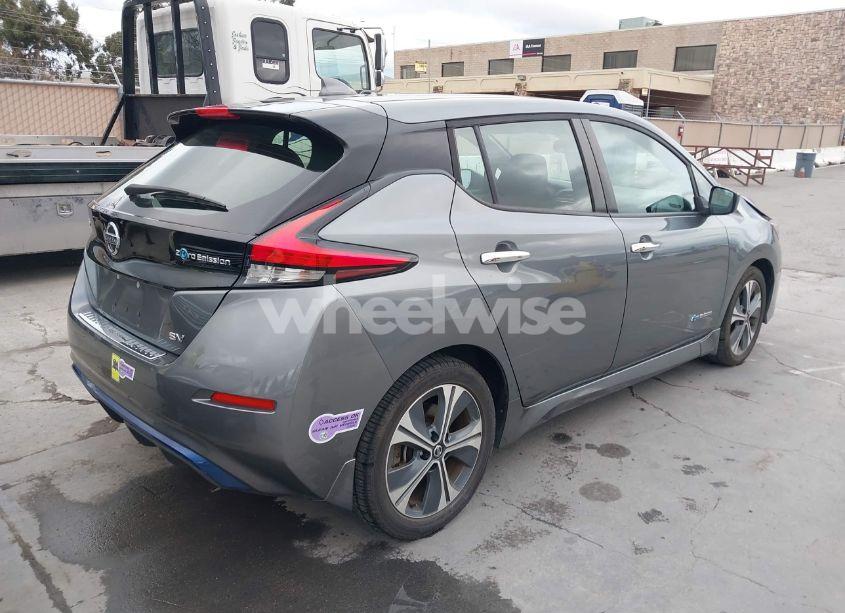 Photo 4 of 2018 Nissan Leaf SV (VIN 1N4AZ1CPXJC317668)