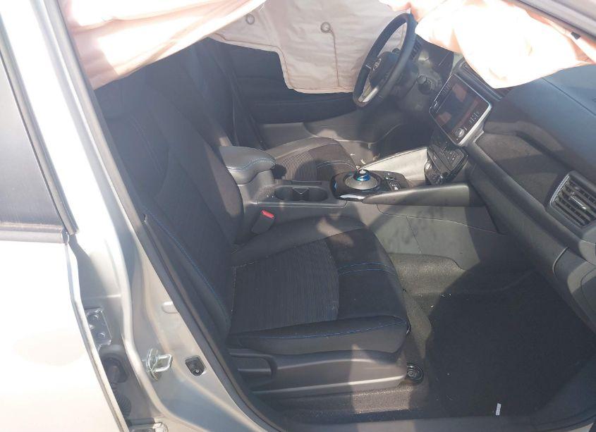 Photo 5 of 2022 Nissan Leaf SV 40 KWH (VIN 1N4AZ1CV5NC551706)