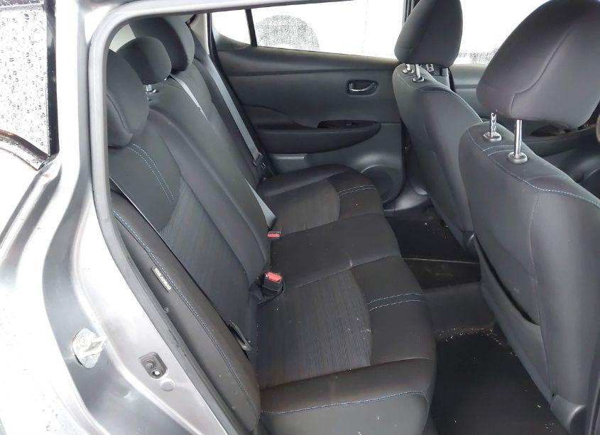 Photo 8 of 2022 Nissan Leaf SV 40 KWH (VIN 1N4AZ1CV5NC562379)
