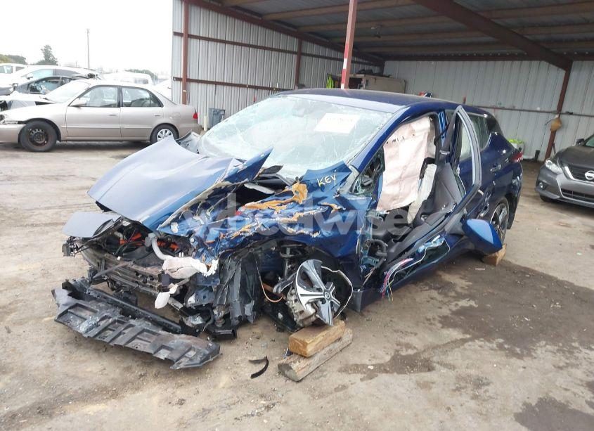 Photo 2 of 2022 Nissan Leaf SV 40 KWH (VIN 1N4AZ1CV6NC552475)