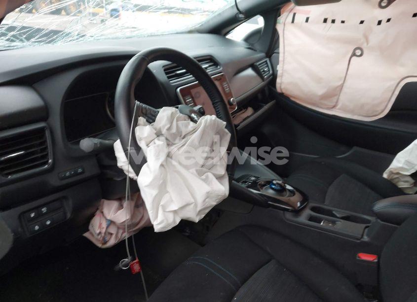 Photo 5 of 2022 Nissan Leaf SV 40 KWH (VIN 1N4AZ1CV6NC552475)