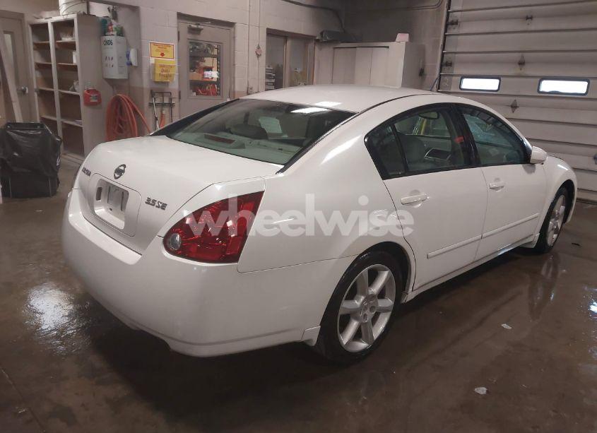 Photo 4 of 2004 Nissan Maxima 3.5 SE (VIN 1N4BA41E04C890873)
