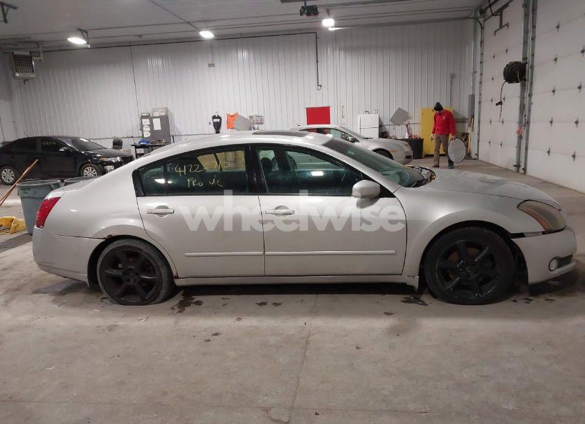 Photo 12 of 2004 Nissan Maxima 3.5 SE (VIN 1N4BA41E14C913710)