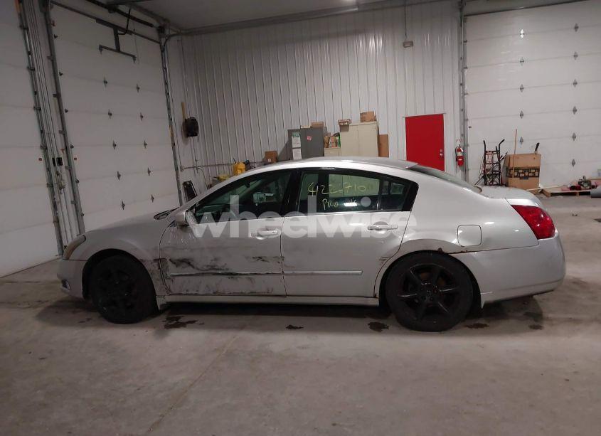 Photo 13 of 2004 Nissan Maxima 3.5 SE (VIN 1N4BA41E14C913710)