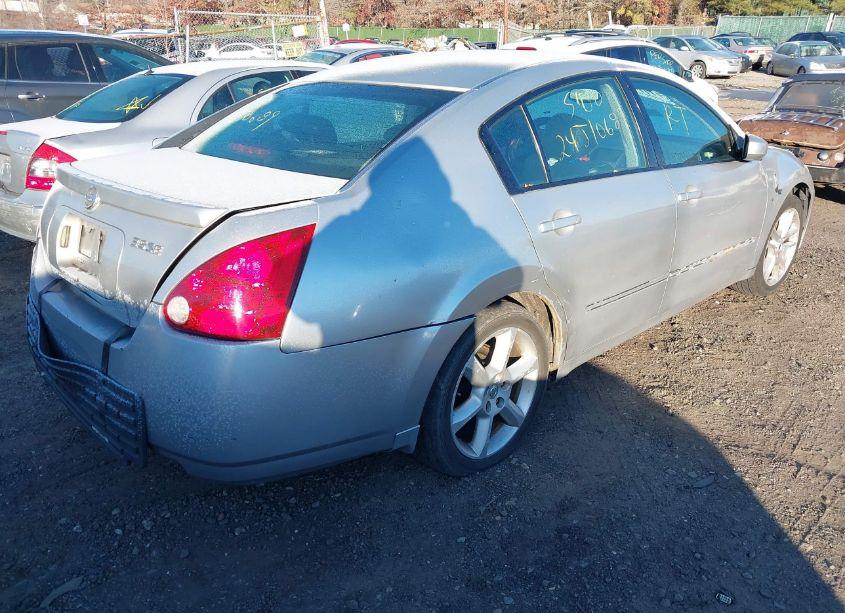 Photo 4 of 2004 Nissan Maxima 3.5 SE (VIN 1N4BA41E64C823677)