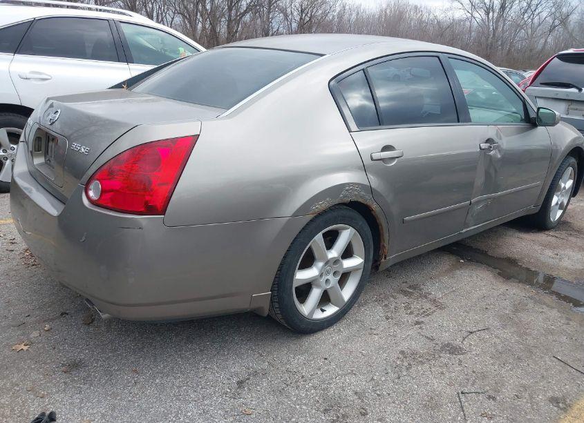 Photo 4 of 2004 Nissan Maxima 3.5 SE (VIN 1N4BA41E74C807553)