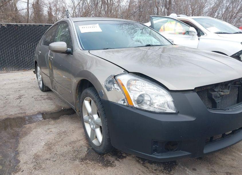 Photo 6 of 2004 Nissan Maxima 3.5 SE (VIN 1N4BA41E74C807553)