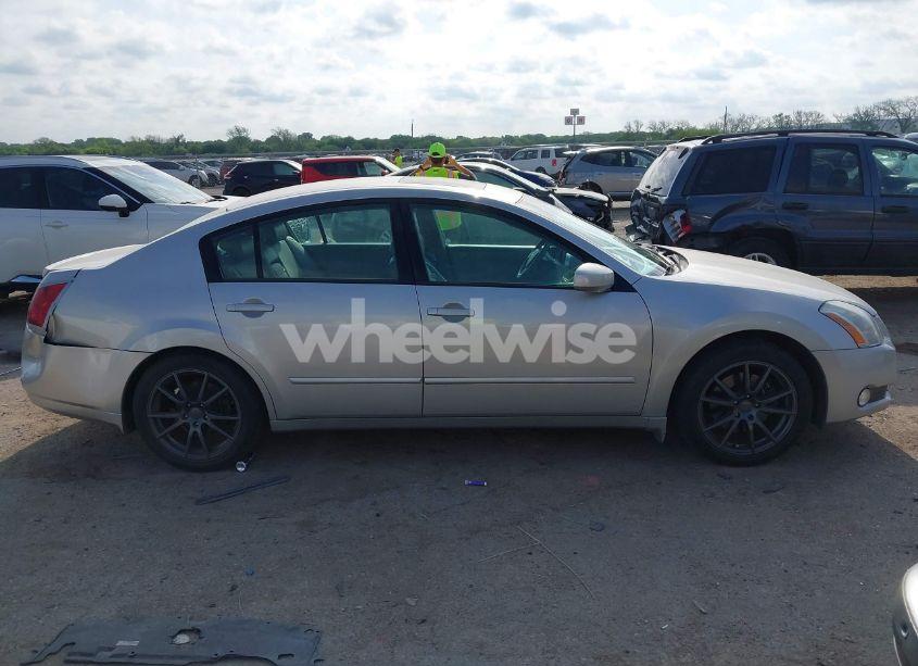Photo 13 of 2004 Nissan Maxima 3.5 SE (VIN 1N4BA41E74C853609)