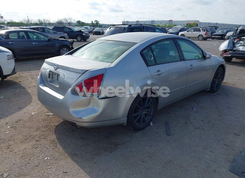 Photo 4 of 2004 Nissan Maxima 3.5 SE (VIN 1N4BA41E74C853609)