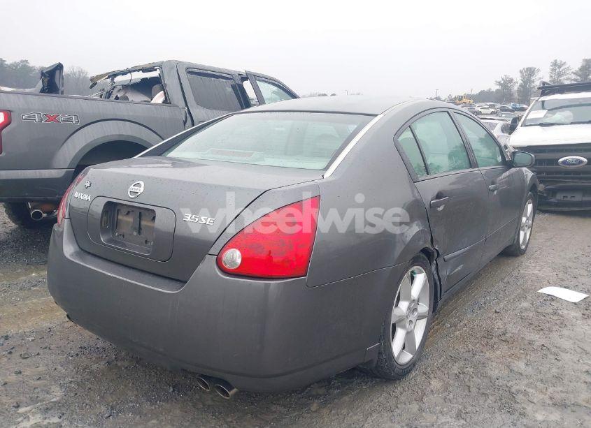 Photo 4 of 2005 Nissan Maxima 3.5 SE (VIN 1N4BA41E75C829487)
