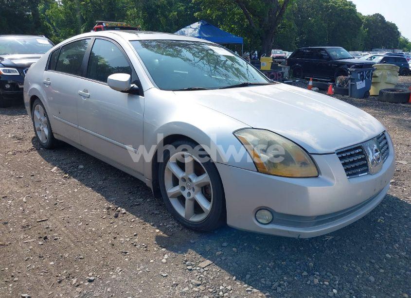 Photo 6 of 2004 Nissan Maxima 3.5 SE (VIN 1N4BA41E84C807609)