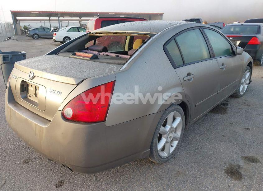 Photo 4 of 2004 Nissan Maxima 3.5 SE (VIN 1N4BA41E84C839072)