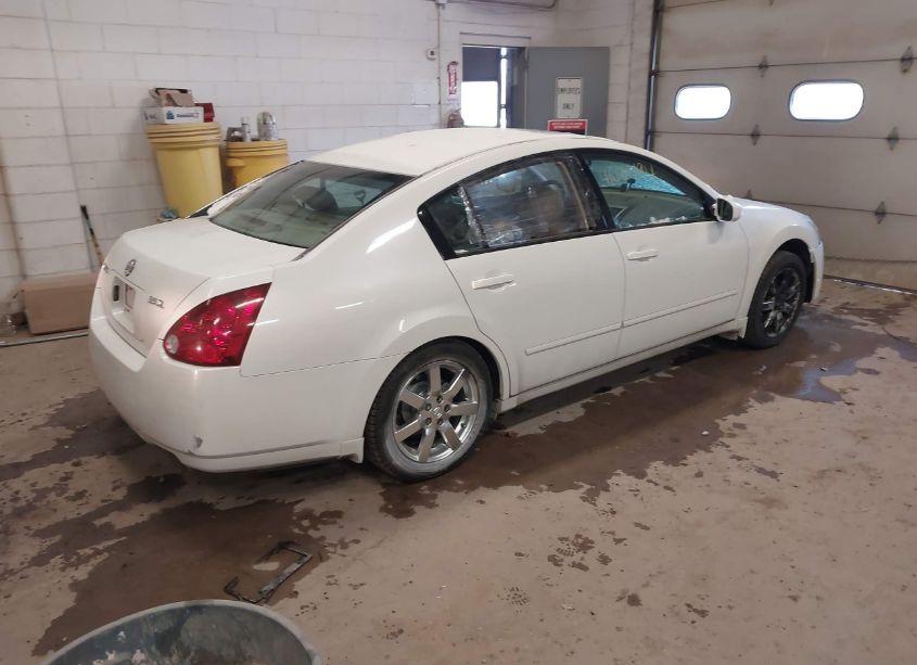 Photo 4 of 2005 Nissan Maxima 3.5 SL (VIN 1N4BA41E85C877418)