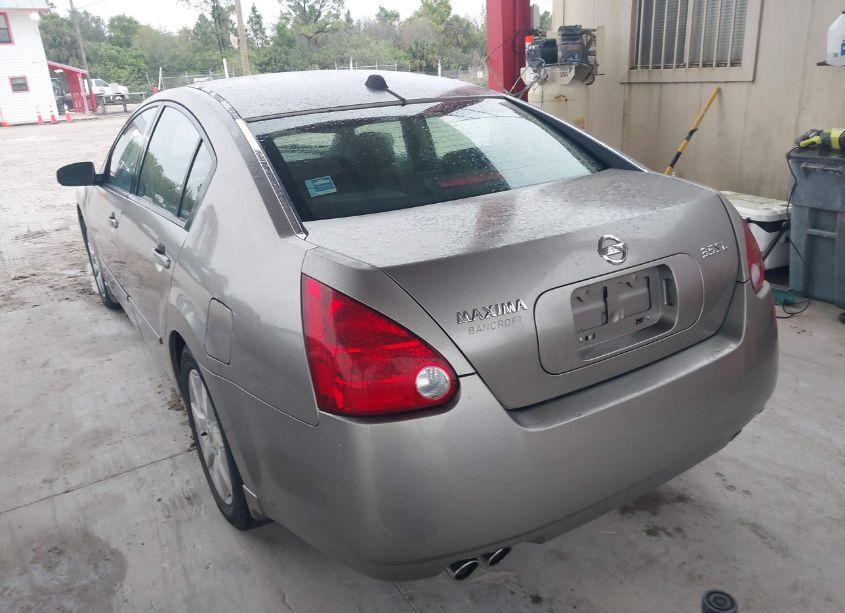 Photo 3 of 2004 Nissan Maxima 3.5 SL (VIN 1N4BA41E94C864613)