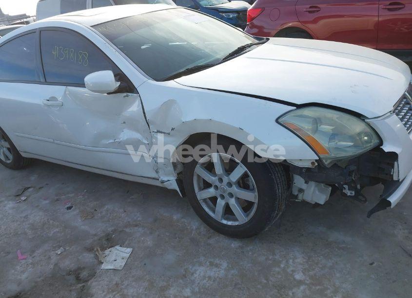 Photo 6 of 2004 Nissan Maxima 3.5 SL (VIN 1N4BA41EX4C922079)