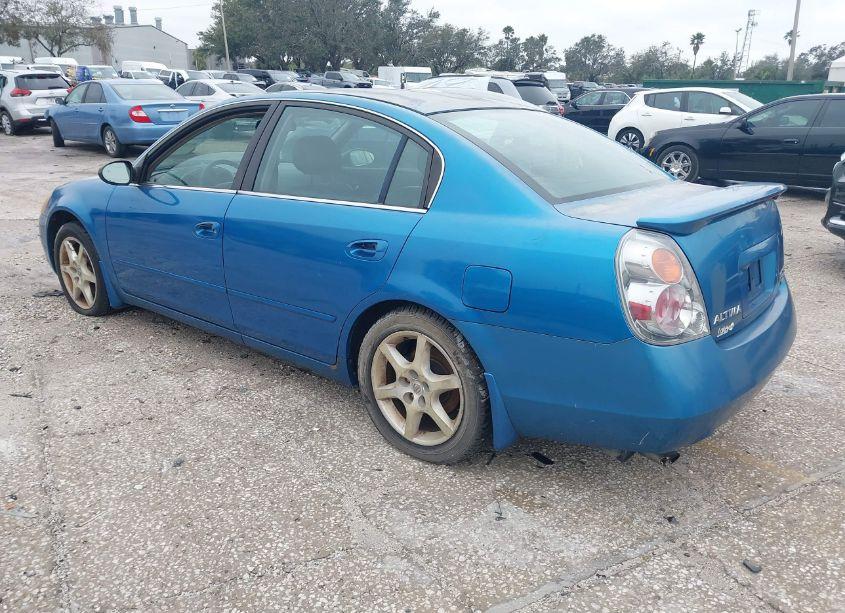 Photo 3 of 2003 Nissan Altima 3.5 SE (VIN 1N4BL11D03C102933)