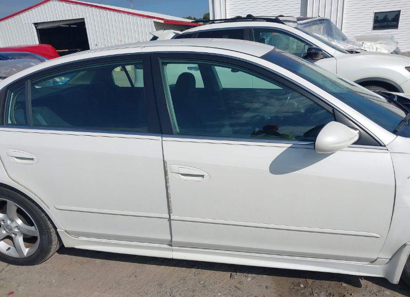 Photo 13 of 2005 Nissan Altima 3.5 SE (VIN 1N4BL11D05C394909)