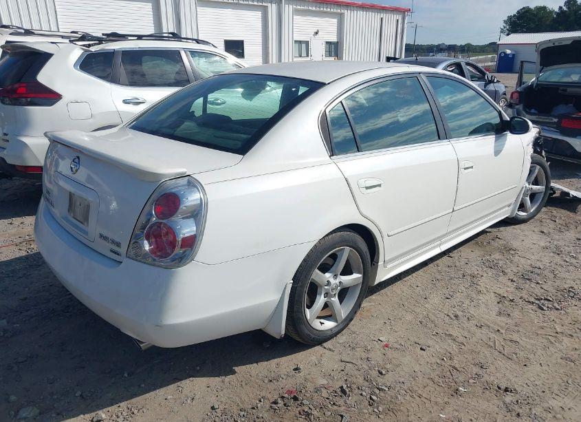 Photo 4 of 2005 Nissan Altima 3.5 SE (VIN 1N4BL11D05C394909)