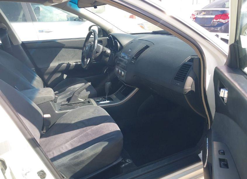 Photo 5 of 2005 Nissan Altima 3.5 SE (VIN 1N4BL11D05C394909)